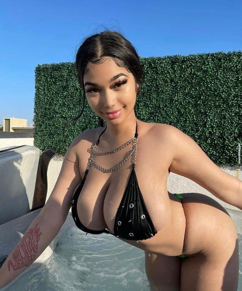 Iโm available to fuck you good ๐ Iโm available to fuck you good ๐