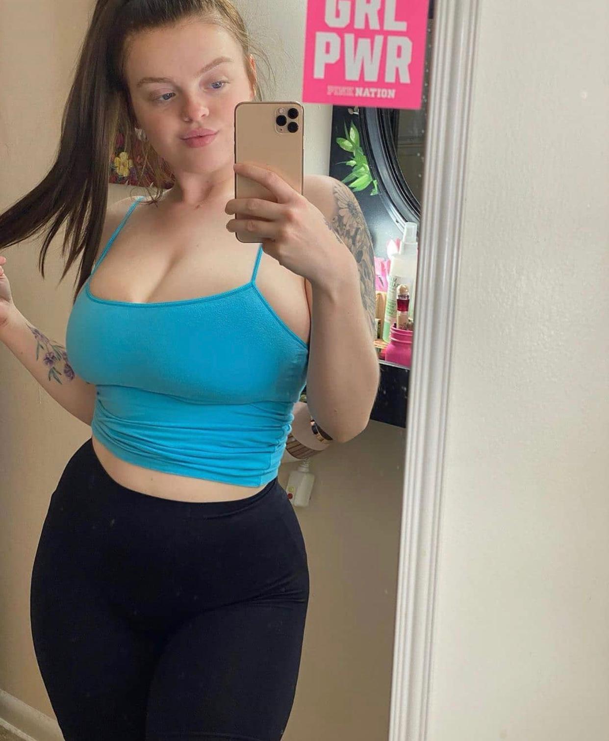 Down to hookup hit me up (619) 493-0772 and Snapchat Sophiahart20 Down to hookup hit me up (619) 493-0772 and Snapchat Sophiahart20