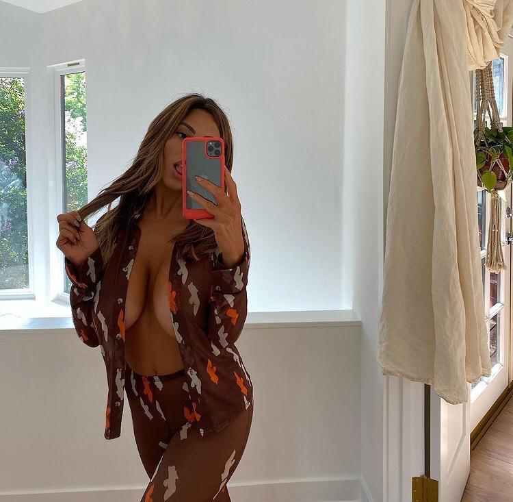 HMU Ready for Hookup incall and outcall ๐๐add my snap aliuitopa21 HMU Ready for Hookup incall and outcall ๐๐add my snap aliuitopa21