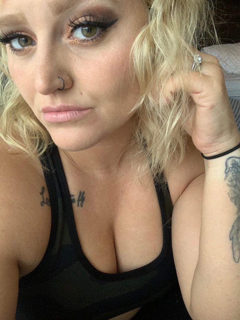 I’m available for hookup right now I’m available for hookup right now