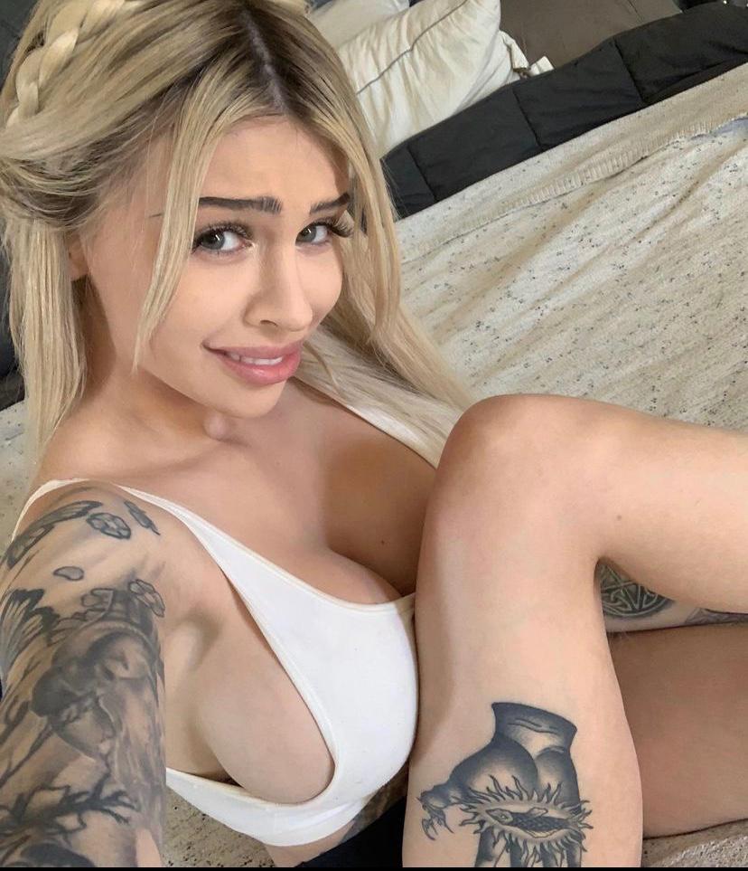 I’m available to fuck you good I’m available to fuck you good