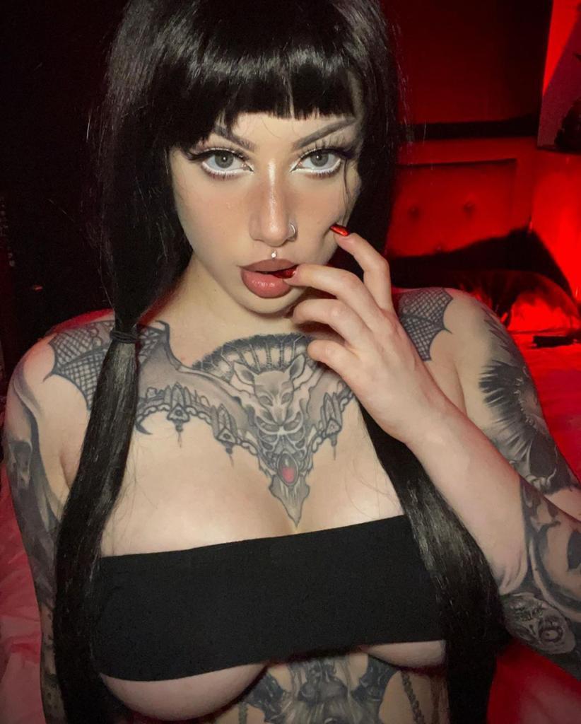 ESCORT AVAILABLE FOR HOOKUP ESCORT AVAILABLE FOR HOOKUP