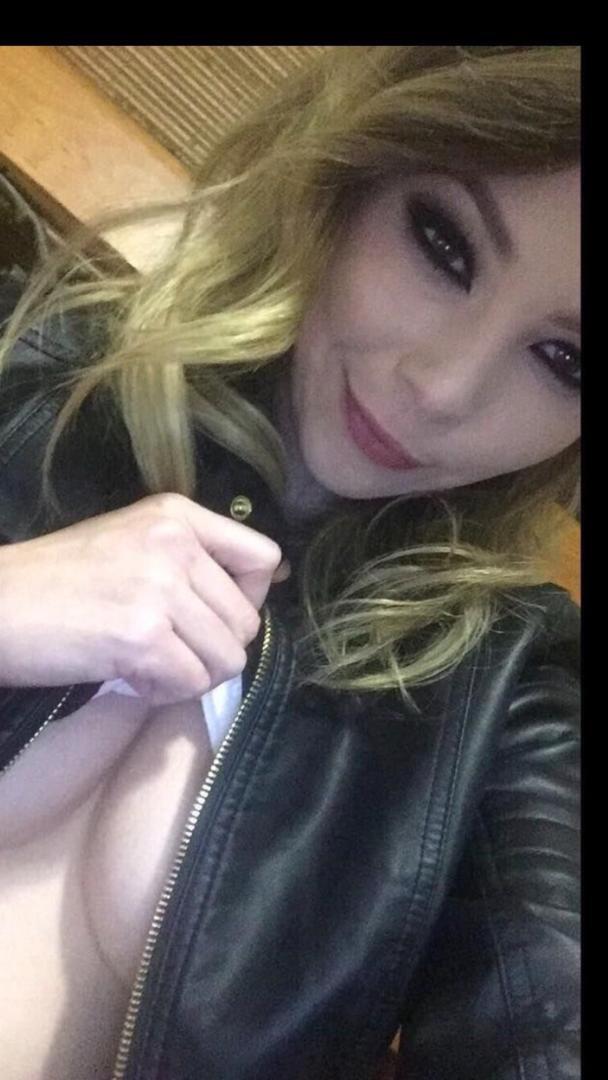I want to make fun and love to strip dance I want to make fun and love to strip dance