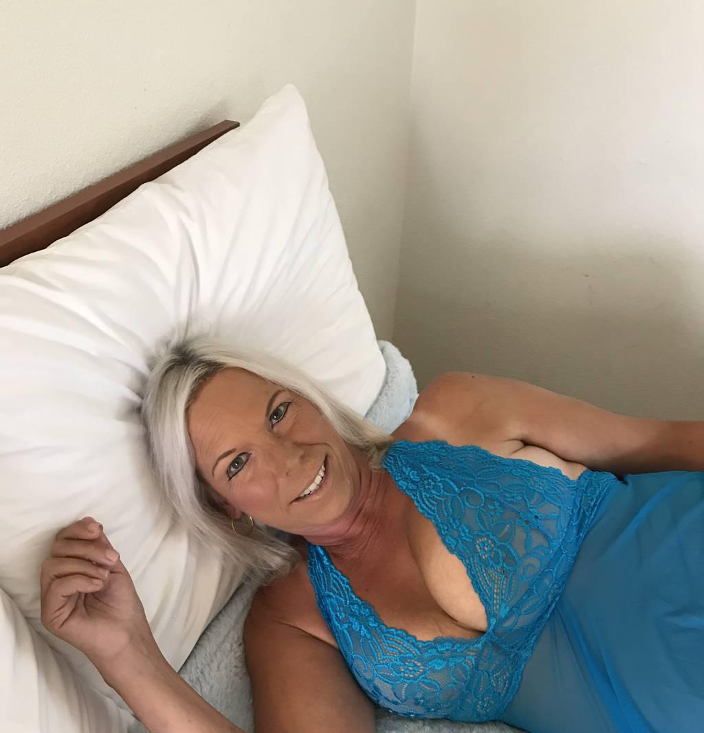 in Calgary Wednesday till Sunday morn in Calgary Wednesday till Sunday morn