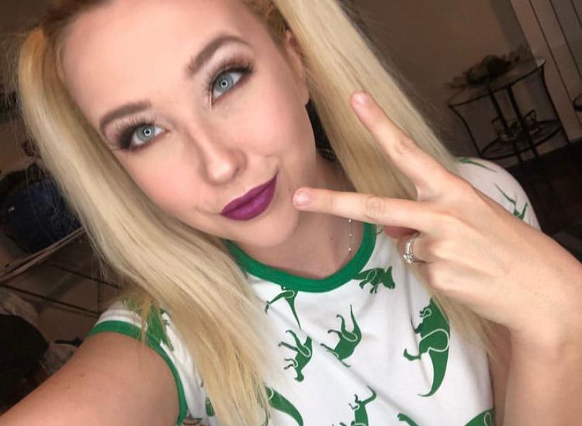 Hot girls in Town๐๐โค๏ธ Hot girls in Town๐๐โค๏ธ