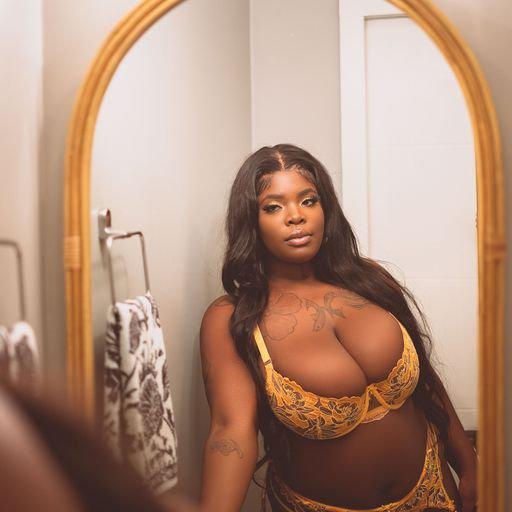 Super busty Kinky ebony companion Super busty Kinky ebony companion