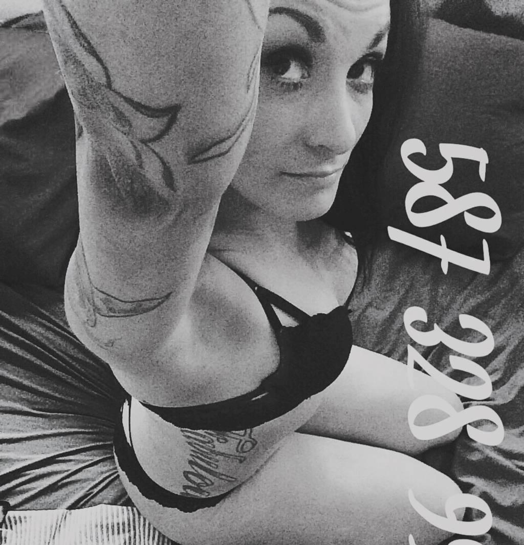 tattoo bombshell with madmouthskillz come2u-outcall/ incall tattoo bombshell with madmouthskillz come2u-outcall/ incall