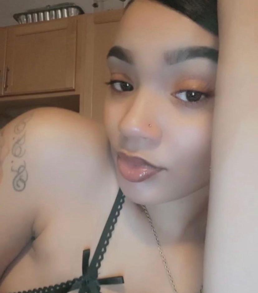 I’m available for fun 🤩 both incall and outcall service💯 I’m available for fun 🤩 both incall and outcall service💯