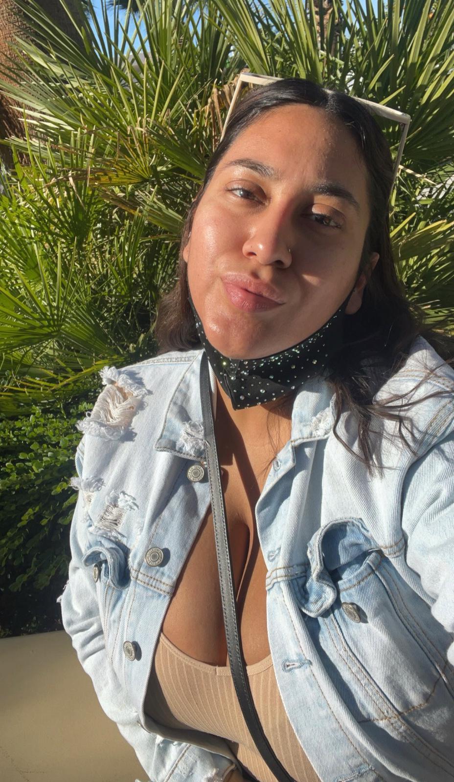 I’m down and available to fuck🍆💦 I’m down and available to fuck🍆💦