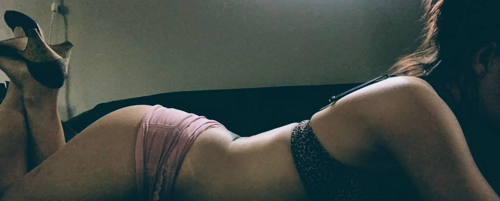 Best head in town 403.613.3639 Best head in town 403.613.3639