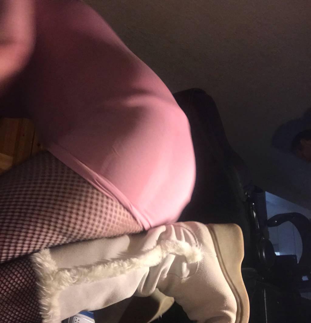 Best head in town 403.613.3639 Best head in town 403.613.3639