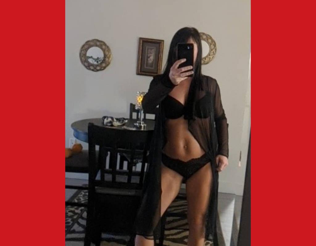 ANIKA—FUN, fit and 40! ANIKA—FUN, fit and 40!