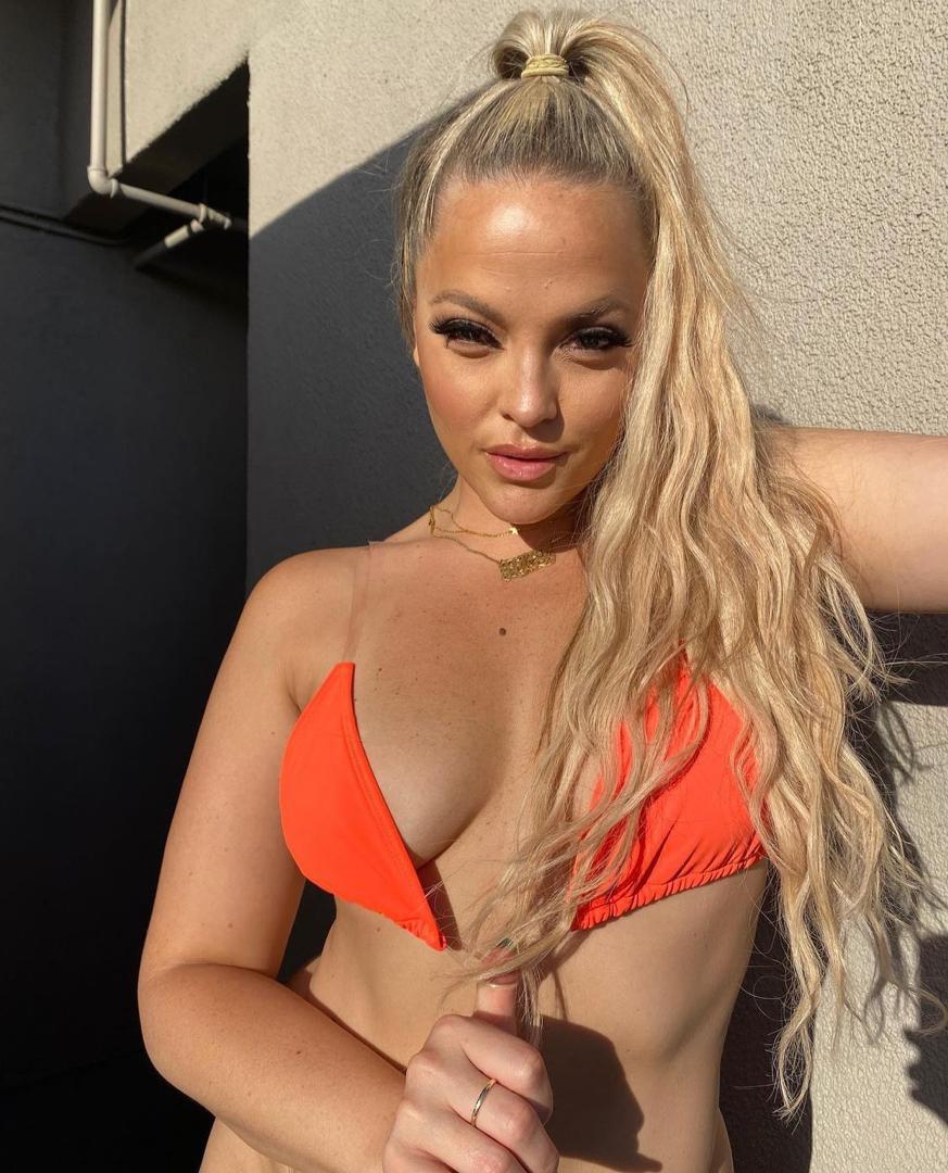 I’m a naughty escort available for the following deals both in call and out call I’m a naughty escort available for the following deals both in call and out call
