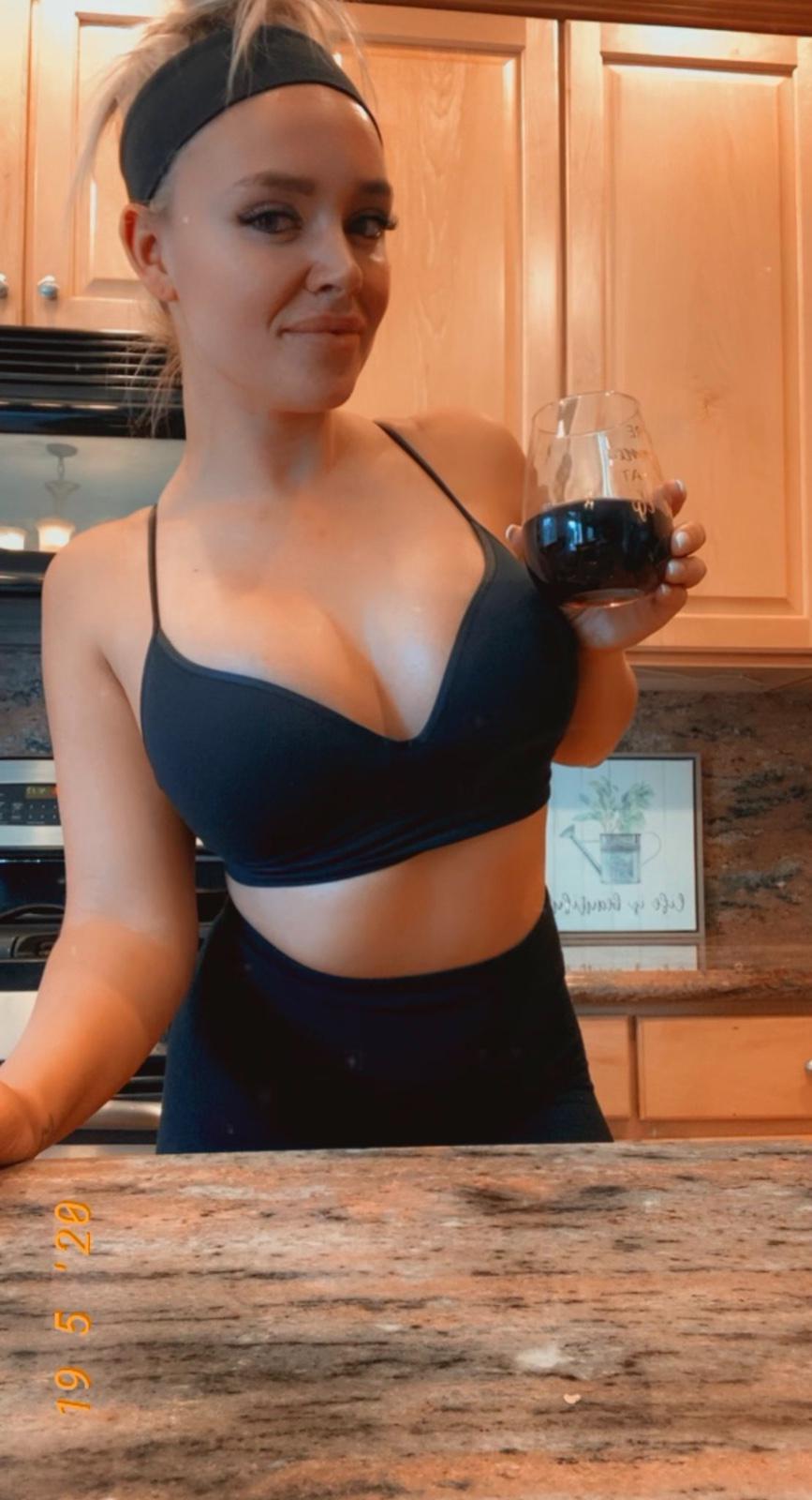 I am all yours sexy Hookup I am all yours sexy Hookup