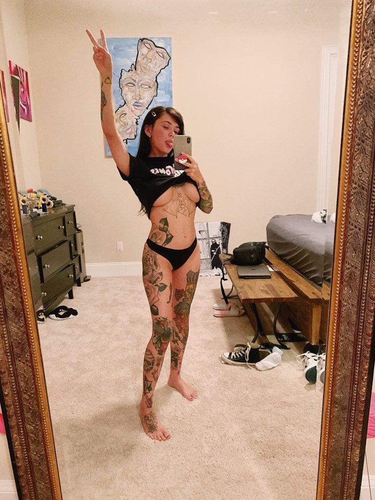 I’m Horny and Love squirting. Always available for all your sexual satisfactions I’m Horny and Love squirting. Always available for all your sexual satisfactions