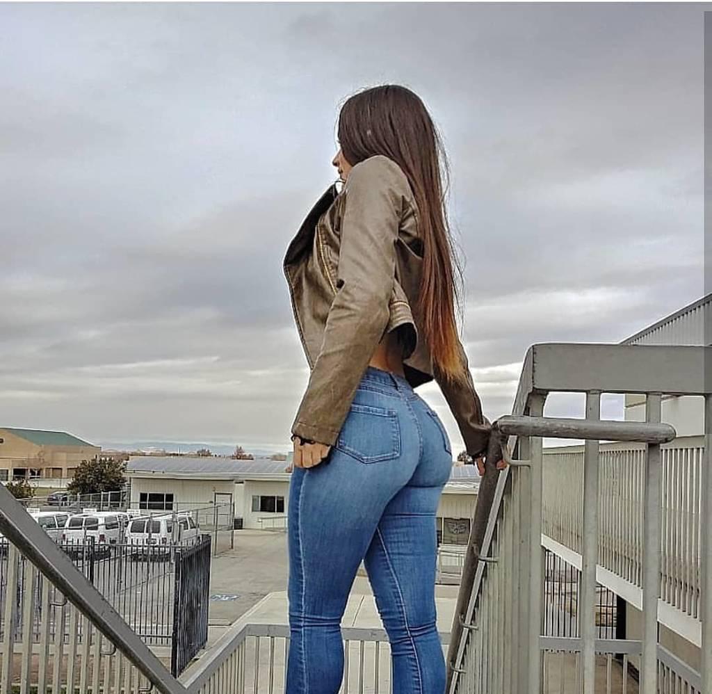 HEY BOY'S ITS SASHA!!! HEY BOY'S ITS SASHA!!!