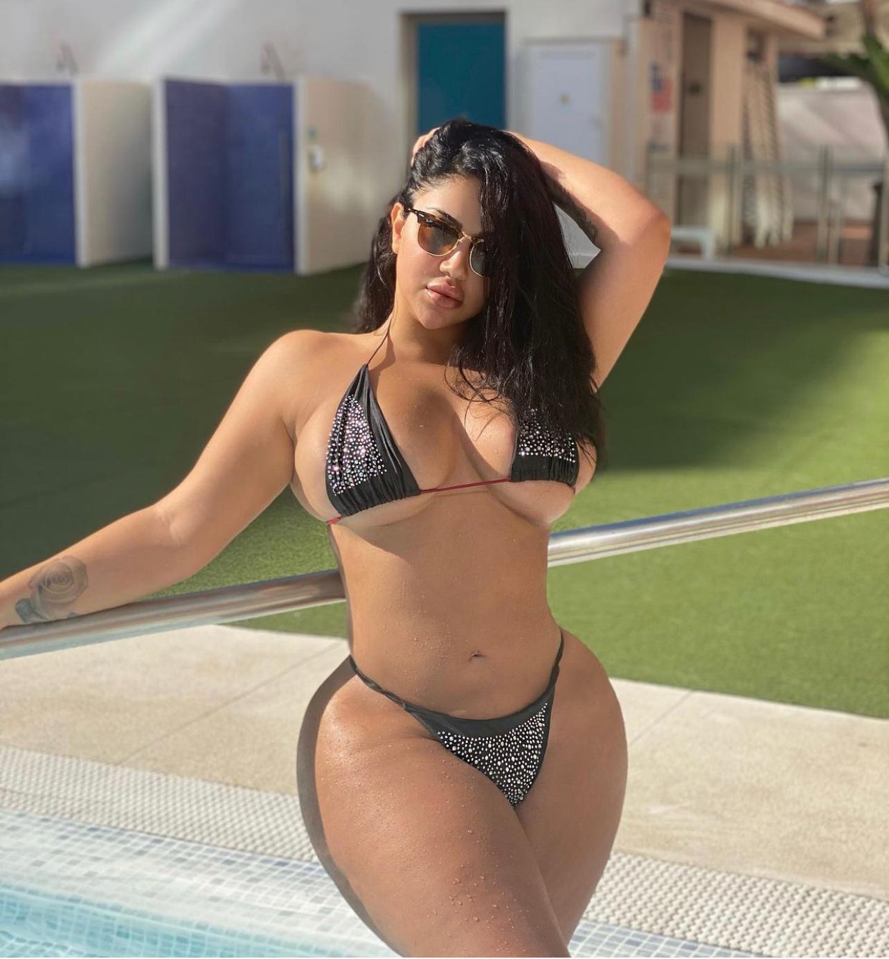 Hi I’m Rena damsel Really sweet and polite I’m down to anything- hook up Hi I’m Rena damsel Really sweet and polite I’m down to anything- hook up