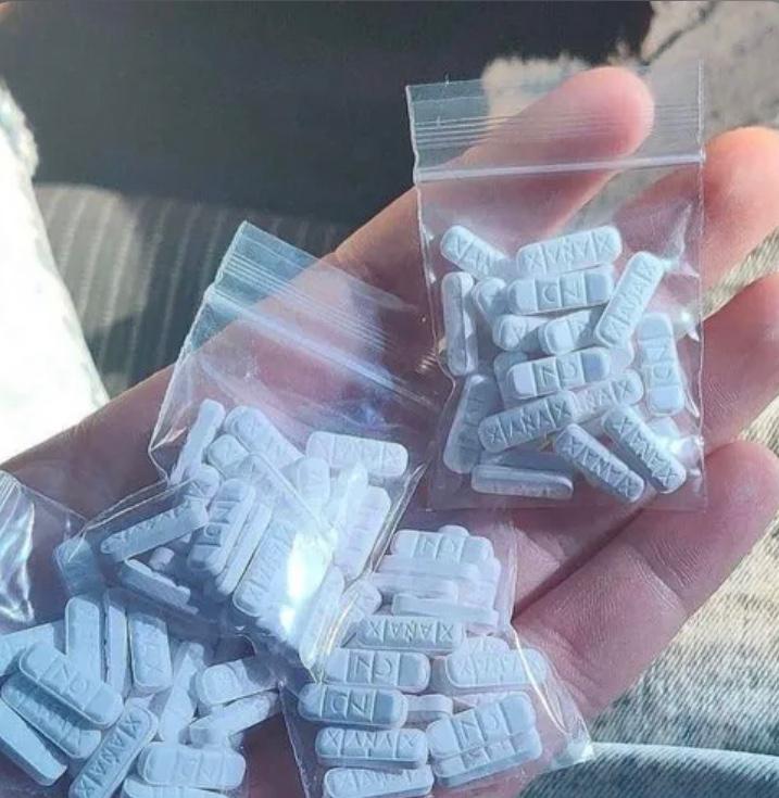 i sell Drug & party favours !!!!!🍑🍆Available for hoookup,couples,Bdsm🍑🍆 i sell Drug & party favours !!!!!🍑🍆Available for hoookup,couples,Bdsm🍑🍆