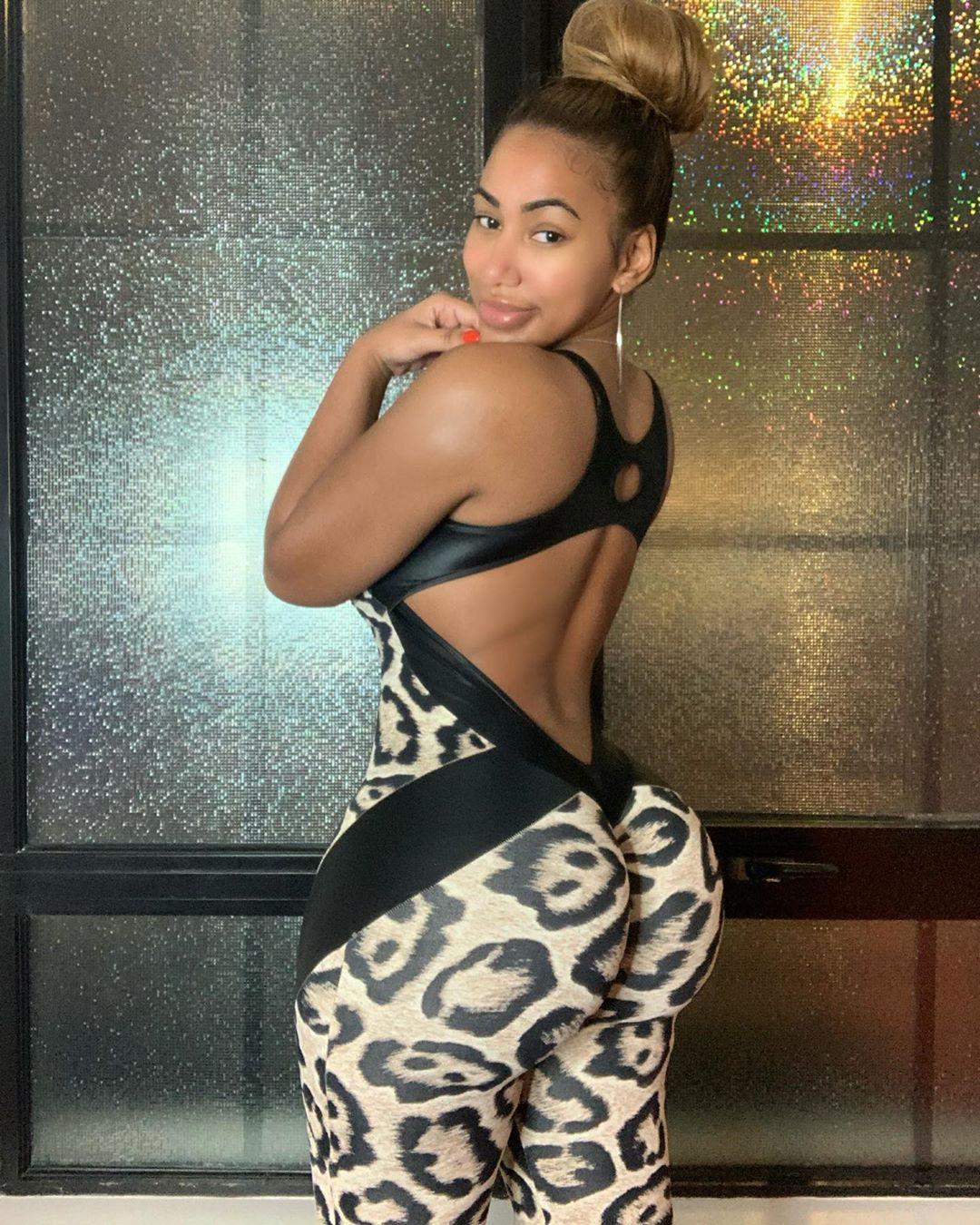 Horny for any dick that comes my way Horny for any dick that comes my way