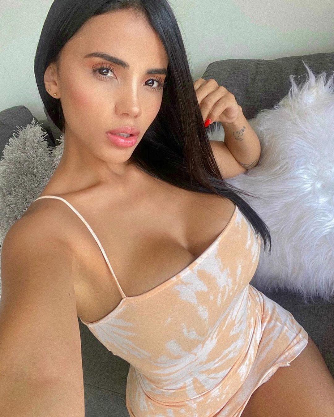 I’m available for discreet fun and hookup I’m available for discreet fun and hookup