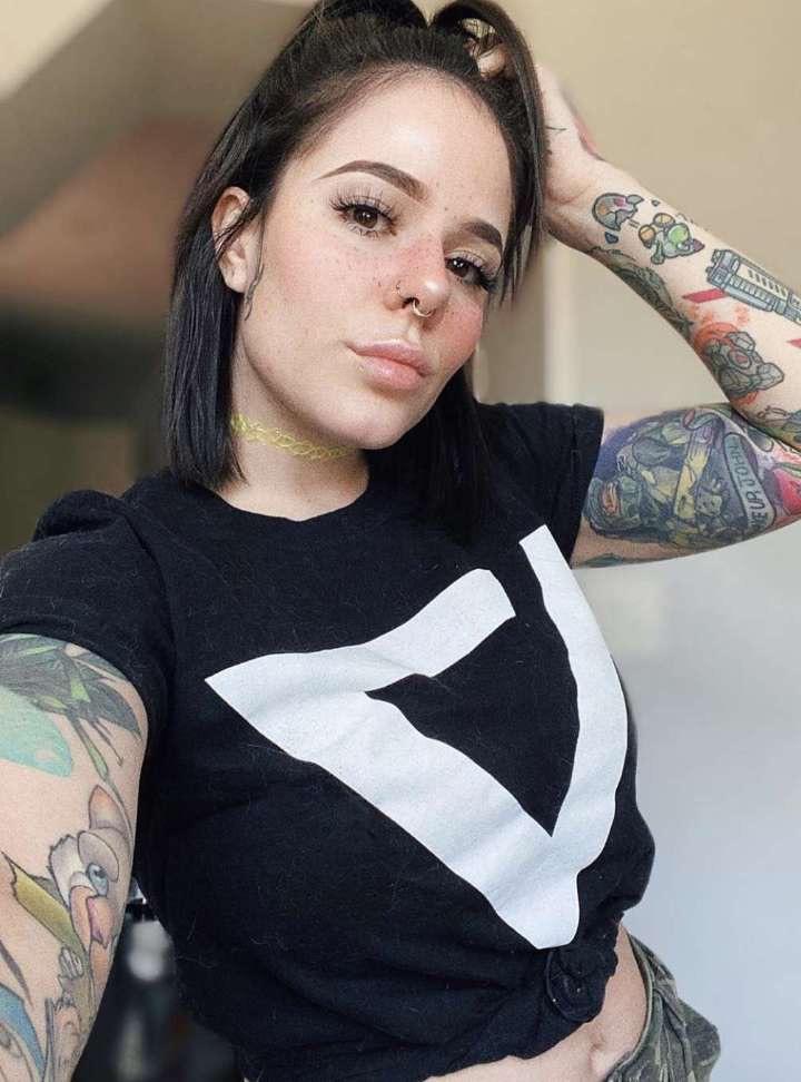 Iβm HORNY and Iβm available for nearby quickie sex/Hookup π Iβm HORNY and Iβm available for nearby quickie sex/Hookup π