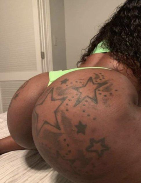 Your Favorite Party Girl 😍🥳 Your Favorite Party Girl 😍🥳