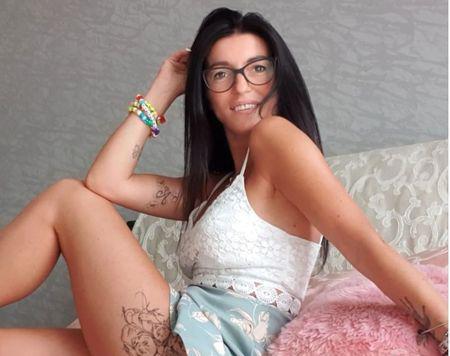 Lesley mature party girl Lesley mature party girl