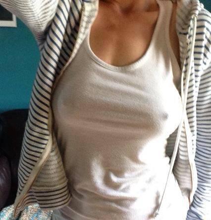 Violet~Pretty girl next door-Free this aft~cool off with me! Violet~Pretty girl next door-Free this aft~cool off with me!