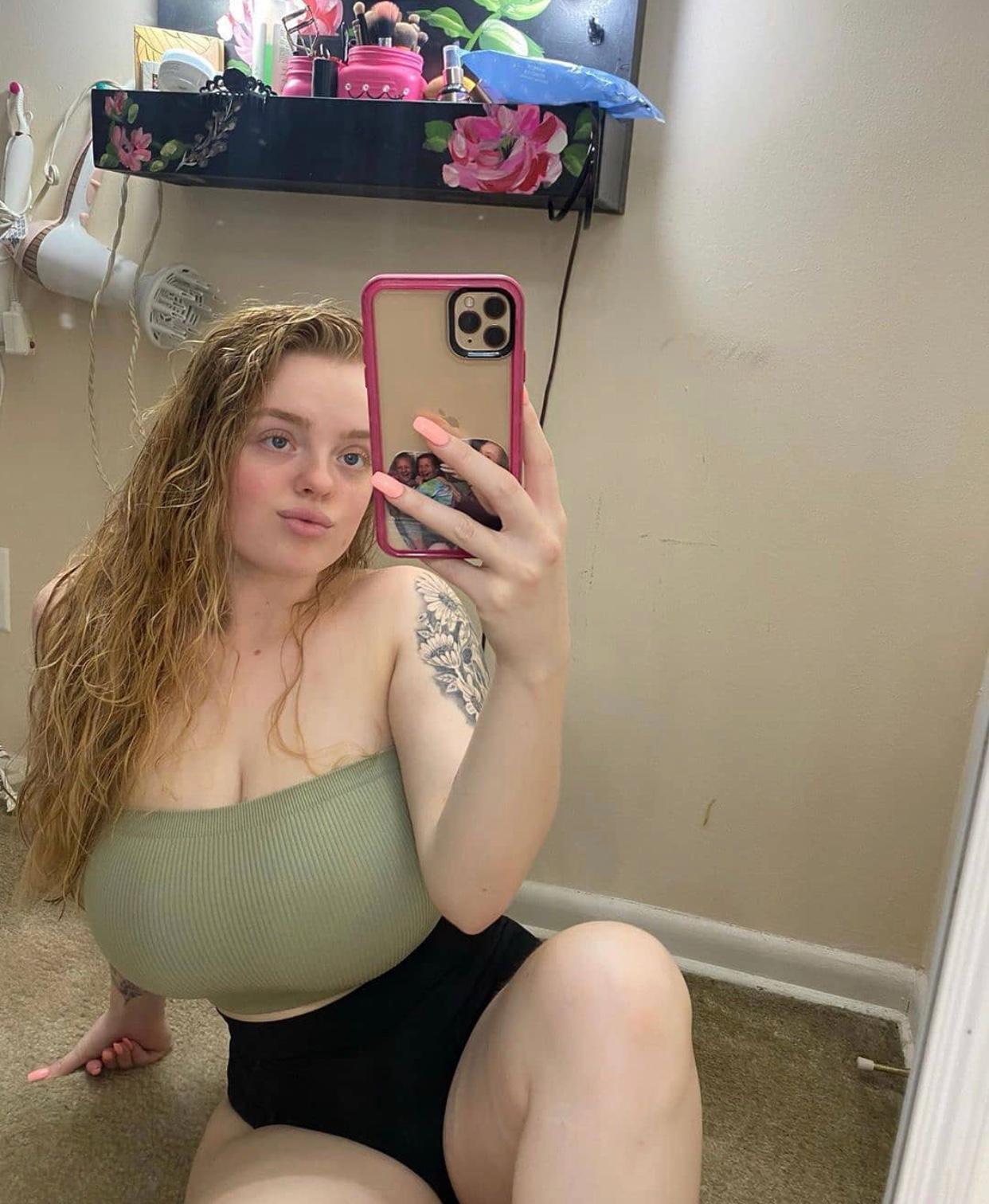 Down to hookup hit me up (619) 493-0772 and Snapchat Sophiahart20 Down to hookup hit me up (619) 493-0772 and Snapchat Sophiahart20