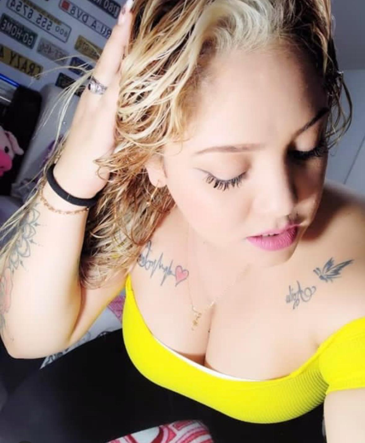 I’m available for hookup I’m independent And a professional hooker I’m available for hookup I’m independent And a professional hooker