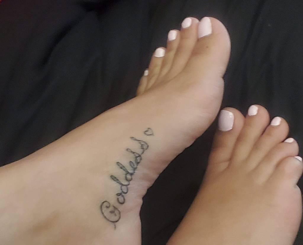 1 ON 1 CAM ONLY FACETIME WHATSAPP W/GODDESS KIKI 1 ON 1 CAM ONLY FACETIME WHATSAPP W/GODDESS KIKI