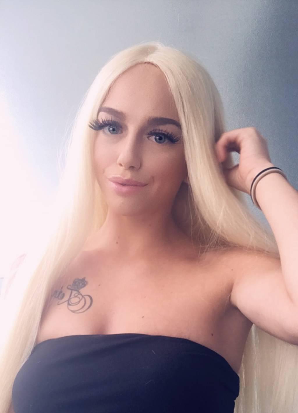 NEW IN TOWNBlondeBarbieDollPetite French-Canadian NEW IN TOWNBlondeBarbieDollPetite French-Canadian