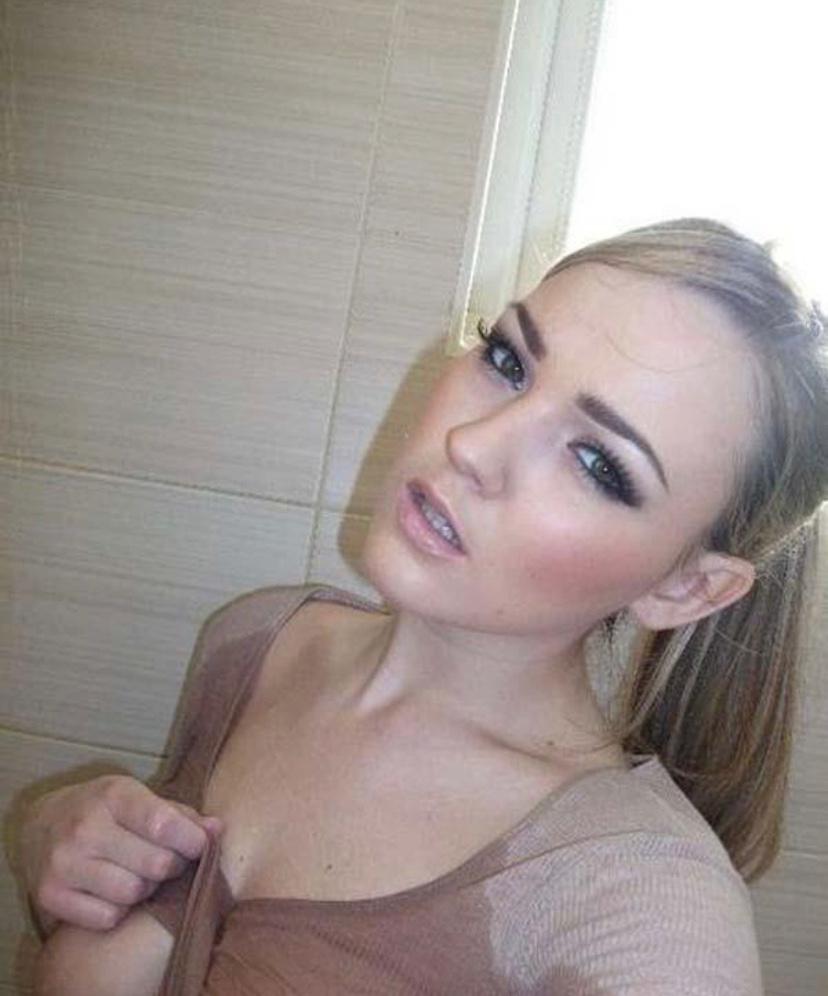 Hot and sweet ! Available 24/7 Hot and sweet ! Available 24/7