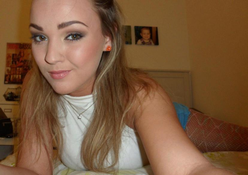 Hot and sweet ! Available 24/7 Hot and sweet ! Available 24/7