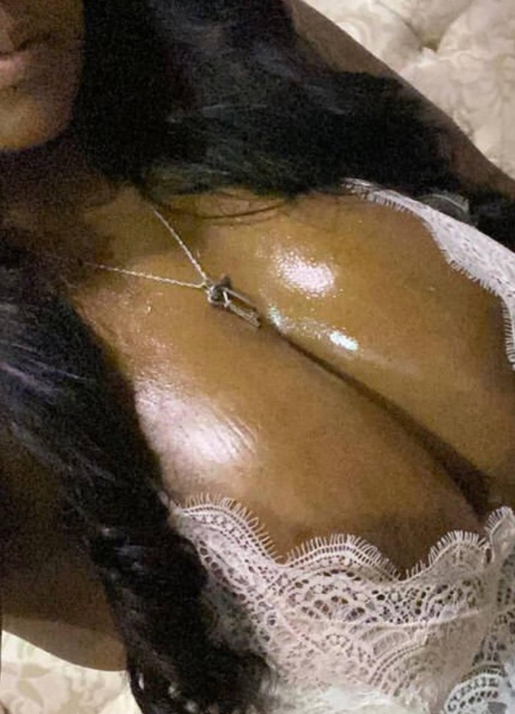 UPSCALE sexy ebony UPSCALE sexy ebony