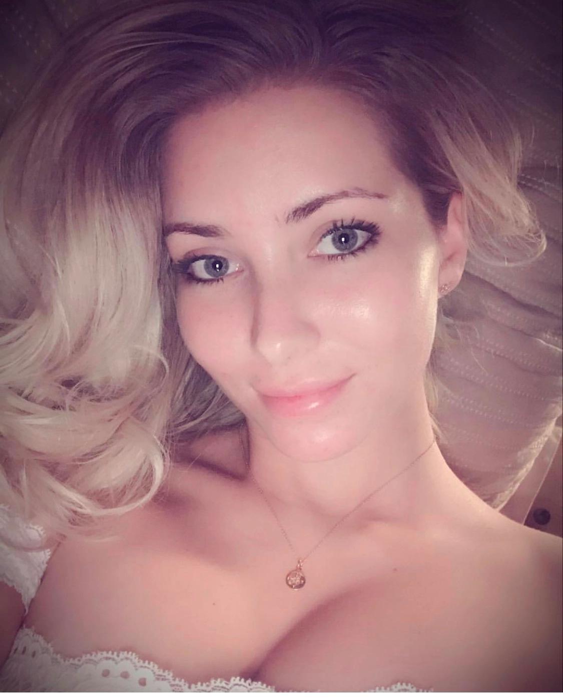 Cash only “ Hook up for sex “ Cash only “ Hook up for sex “