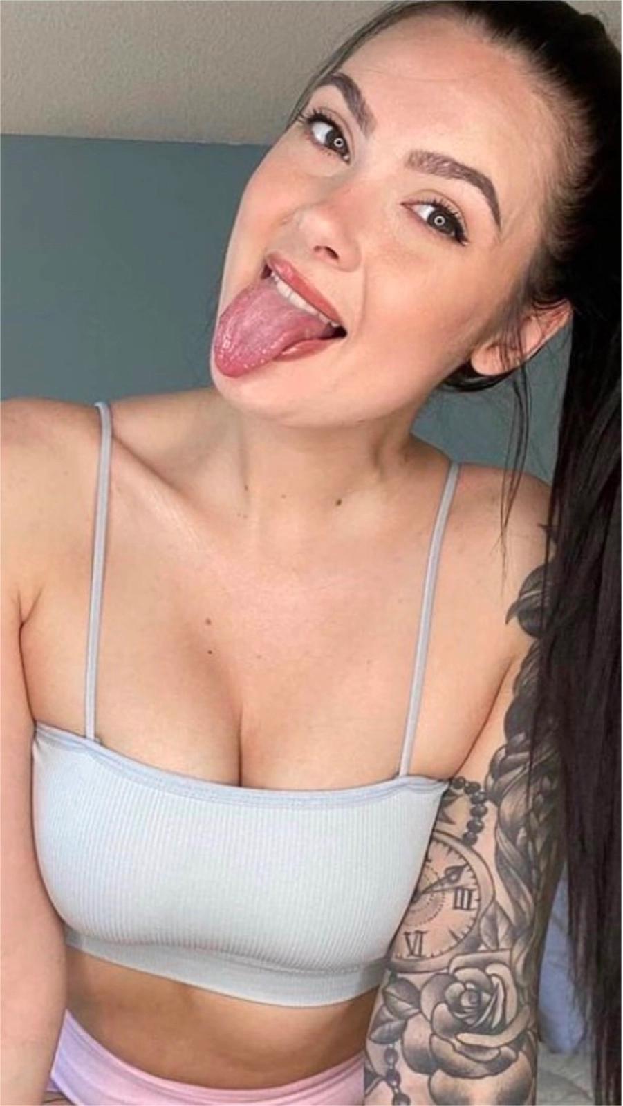 Available for meetup and hot blowjob Available for meetup and hot blowjob