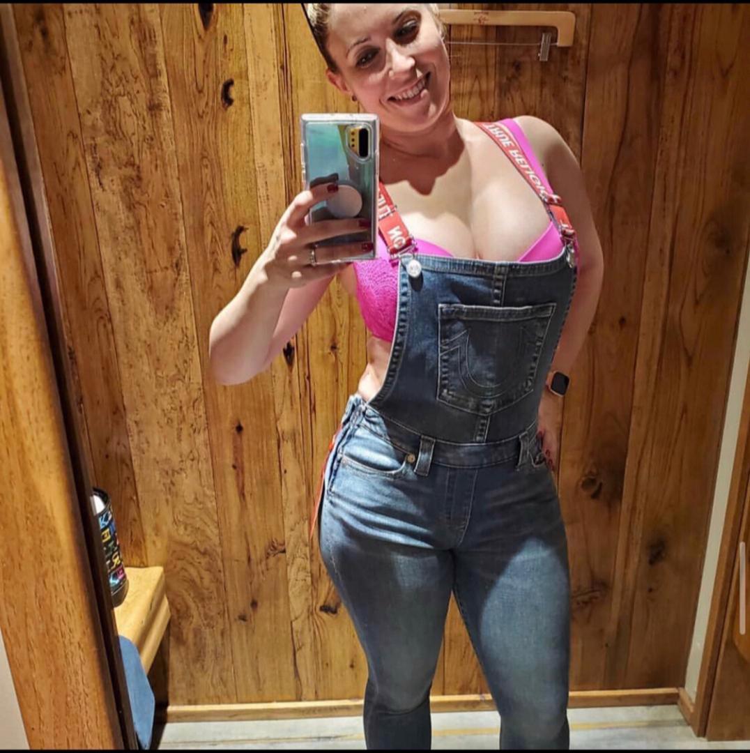 Escort 7082988449 Escort 7082988449