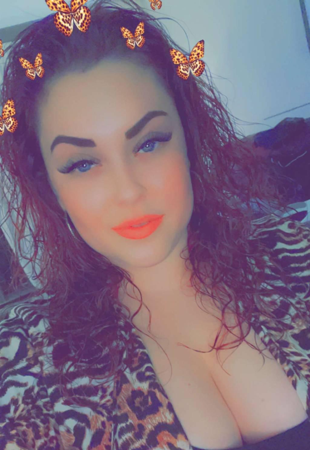 Come play!! I’ll keep you warm !! Come play!! I’ll keep you warm !!