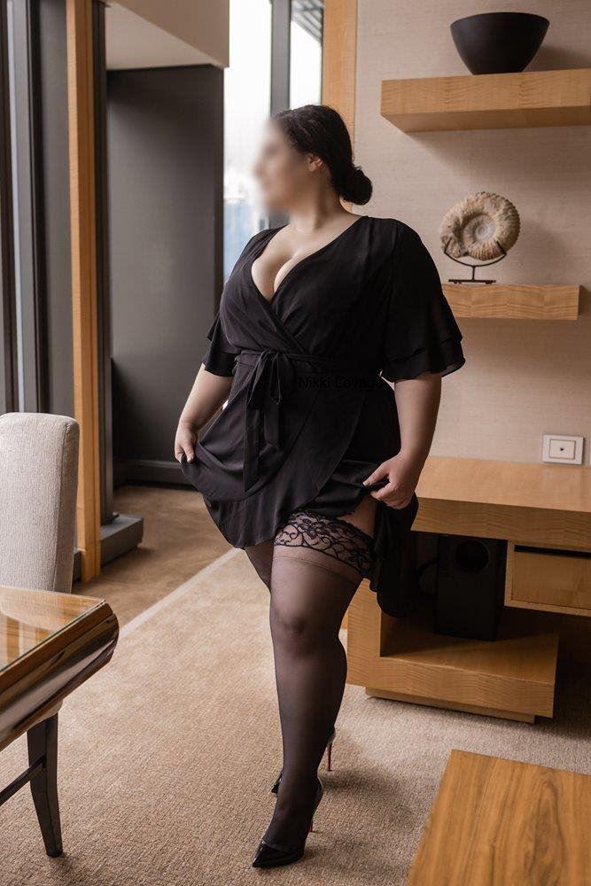 Cute, curvy GF here for your pleasure Cute, curvy GF here for your pleasure