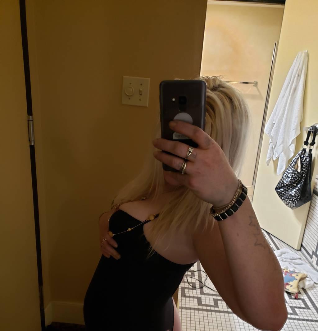 sweet cherry candy ..**out/incall special/party friendly** sweet cherry candy ..**out/incall special/party friendly**