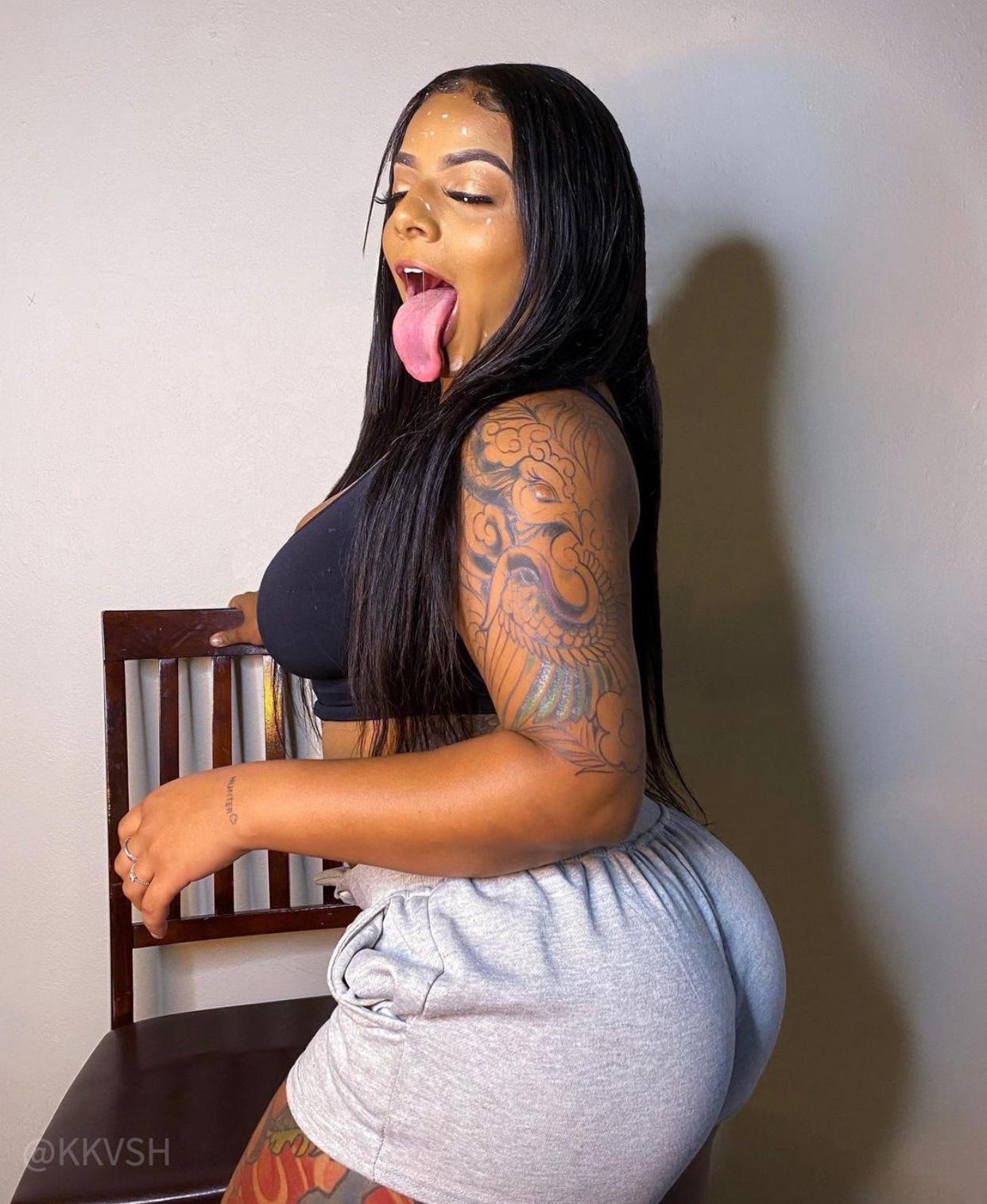 Looking for a babe to satisfy and make you enjoy the deepest pleasure !! Looking for a babe to satisfy and make you enjoy the deepest pleasure !!