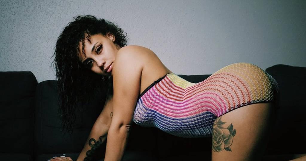 Pretty Pretty Party Girl Pretty Pretty Party Girl