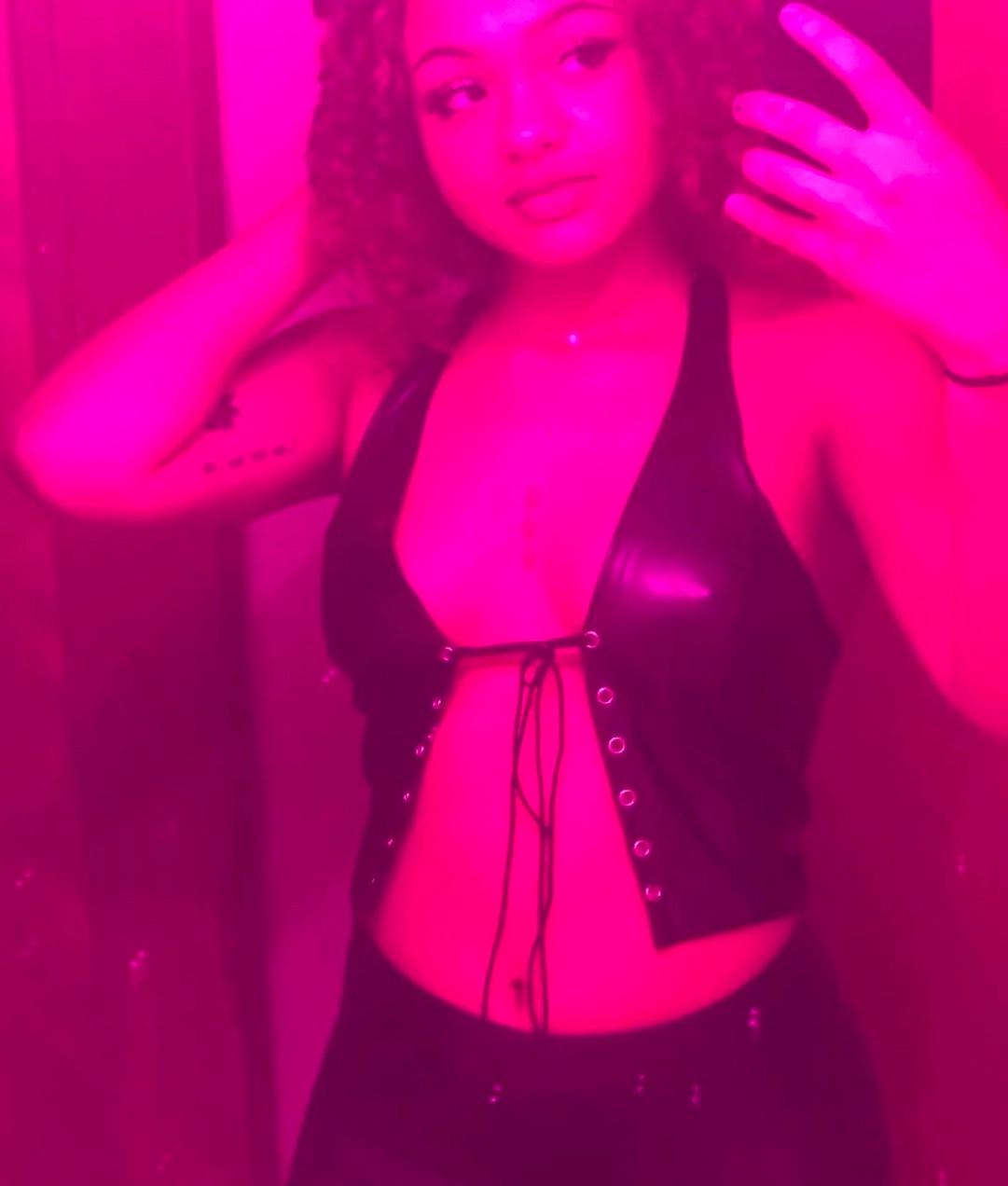 I’m real and verified...TEXT ME if you’re down for some exclusive and fun 👅 I’m real and verified...TEXT ME if you’re down for some exclusive and fun 👅