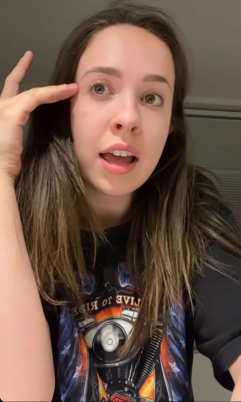 Hey how are you doing my name is Emma and I just want to help my friend Jenni Hey how are you doing my name is Emma and I just want to help my friend Jenni