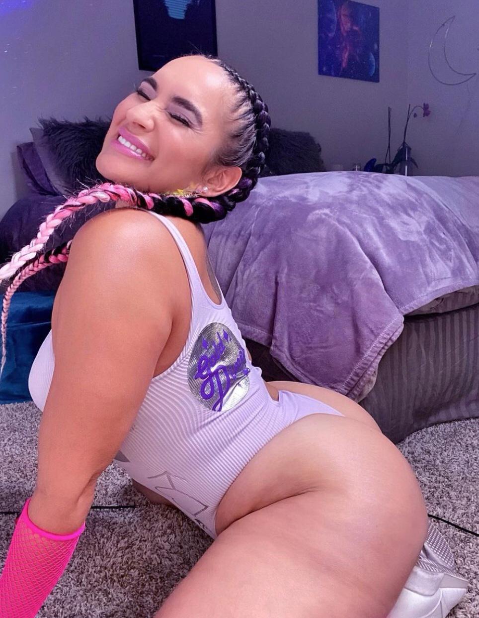 I’m available for both incall and outcall I’m available for both incall and outcall