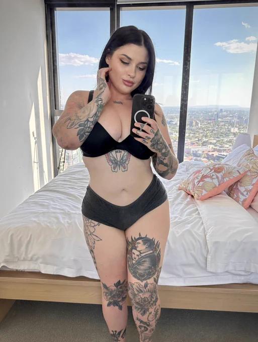 I am a professional hooker and i am independent available for hookup I am a professional hooker and i am independent available for hookup