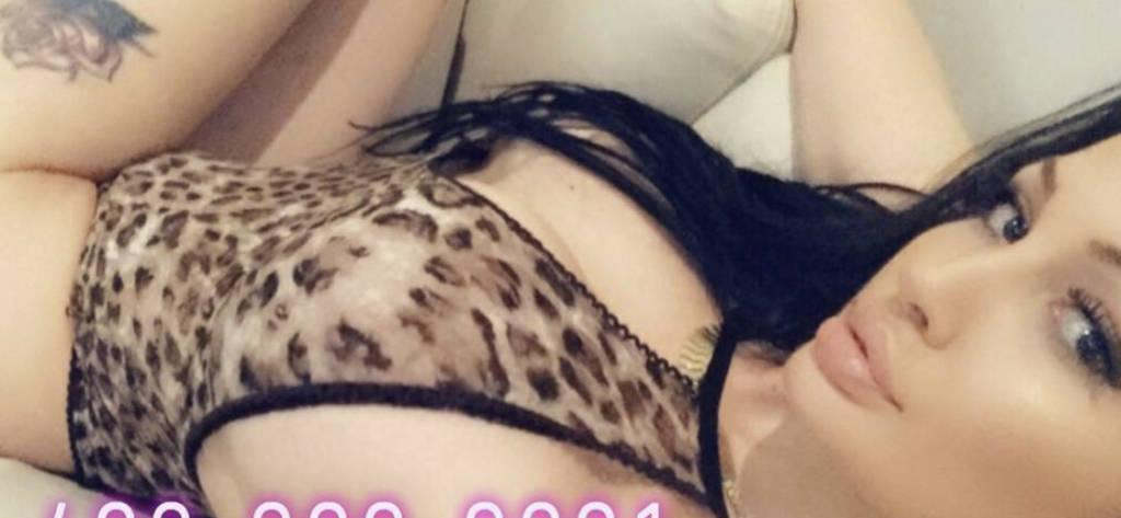 Busty Vixxen Real Pics Garanteed Ready 4 u Busty Vixxen Real Pics Garanteed Ready 4 u