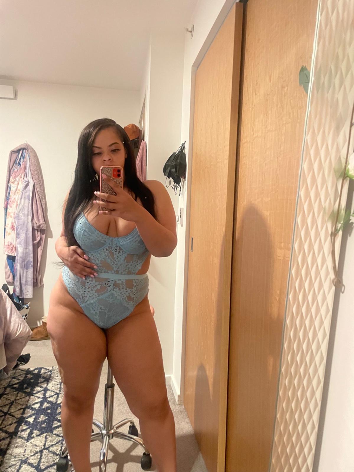 Your favorite curvy playmate visiting for a limited rime Your favorite curvy playmate visiting for a limited rime