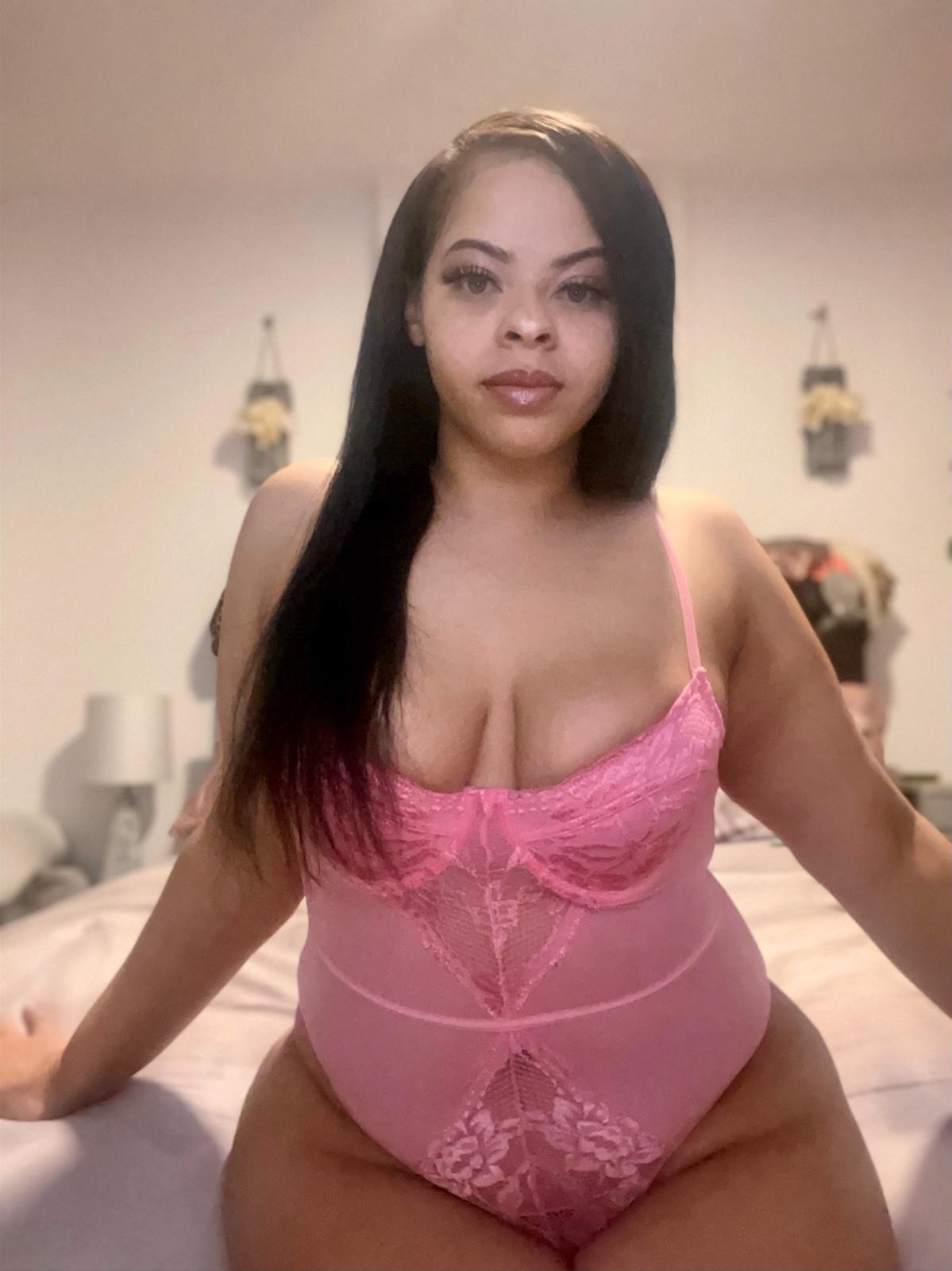 Your favorite curvy playmate visiting for a limited rime Your favorite curvy playmate visiting for a limited rime